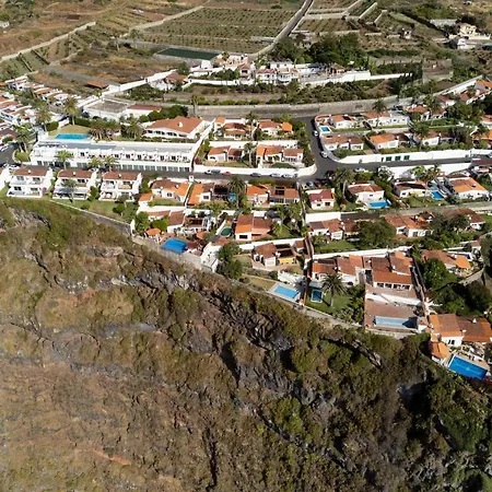 Appartamento Home2book Breathtaking View La Victoria, Pool & Wifi