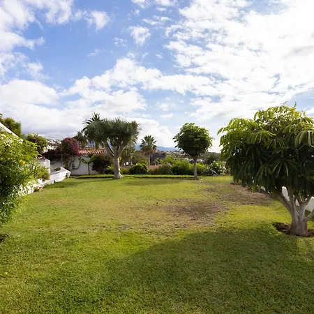 Home2book Breathtaking View La Victoria, Pool & Wifi Апартаменты