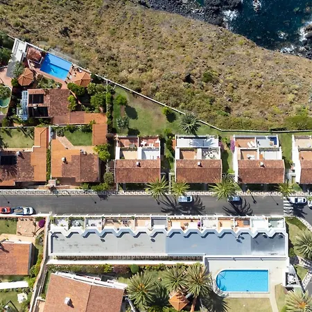 Home2book Breathtaking View La Victoria, Pool & Wifi Апартаменты *